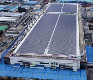 The LG solar module manufacturing facility in South Korea. Image credit LG Newsroom